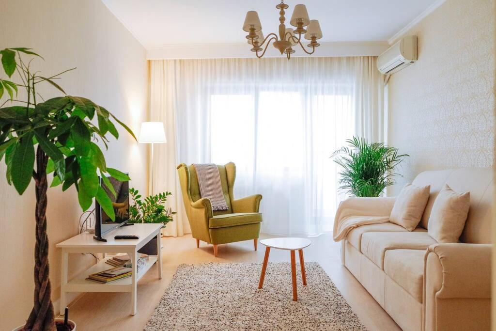 Elegant Vibes Apartment Next To Obor Market Boekarest Buitenkant foto