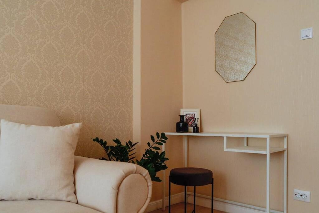 Elegant Vibes Apartment Next To Obor Market Boekarest Buitenkant foto