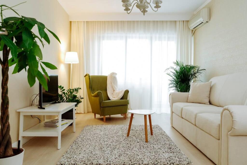 Elegant Vibes Apartment Next To Obor Market Boekarest Buitenkant foto